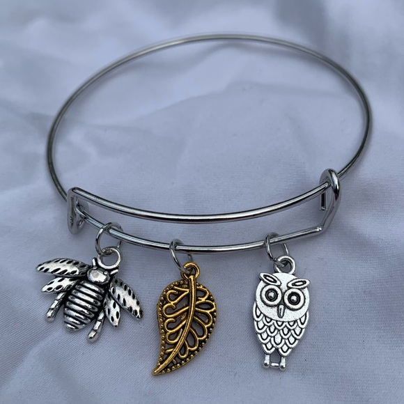 Brand New! Handmade! Adjustable Charm Bangle Bracelet! - Picture 2 of 2